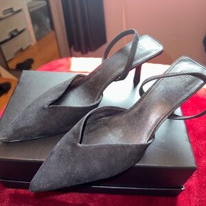 Black short heel